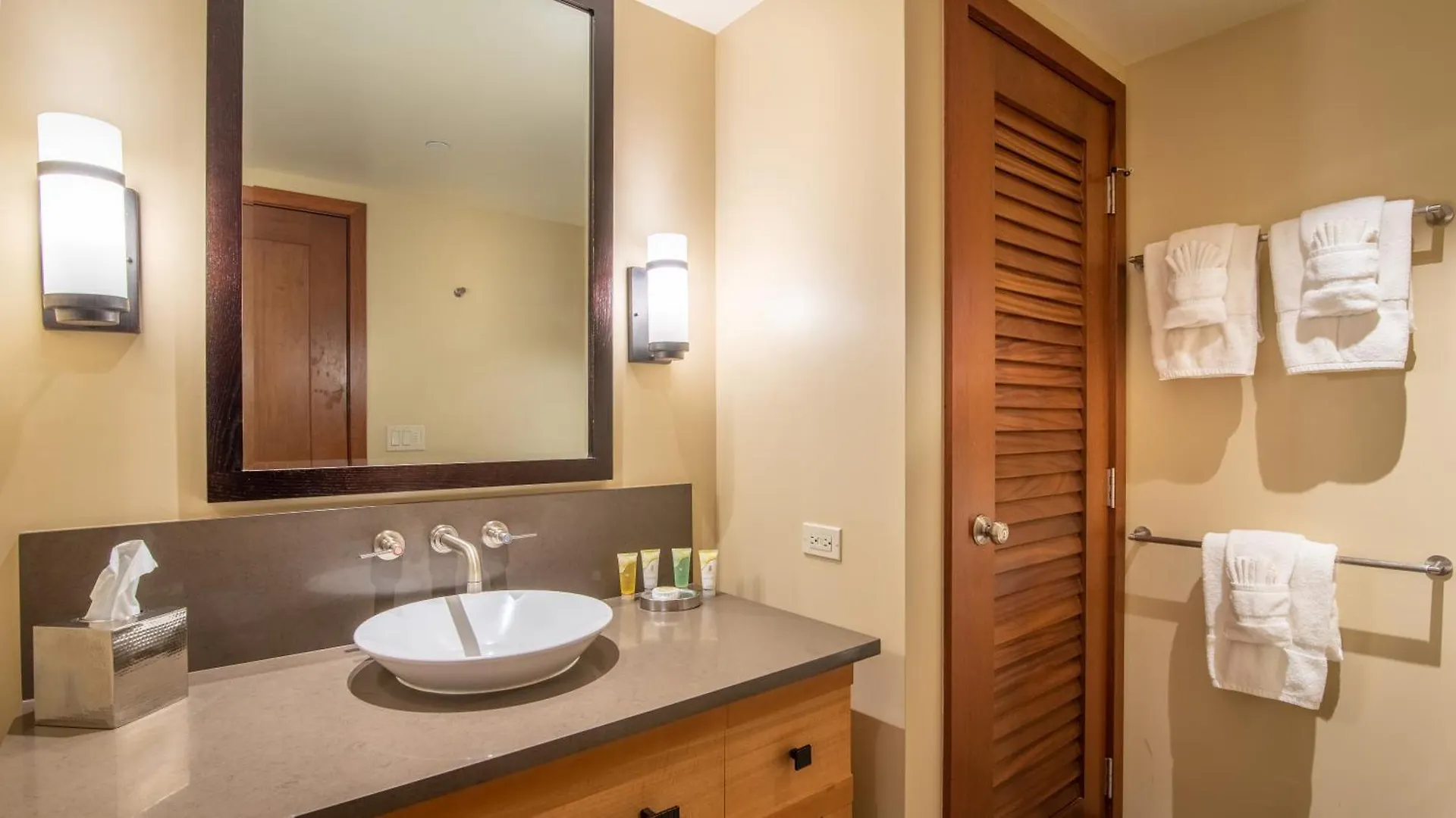 Ko Olina Beach Villas B608 Каполей 0*,