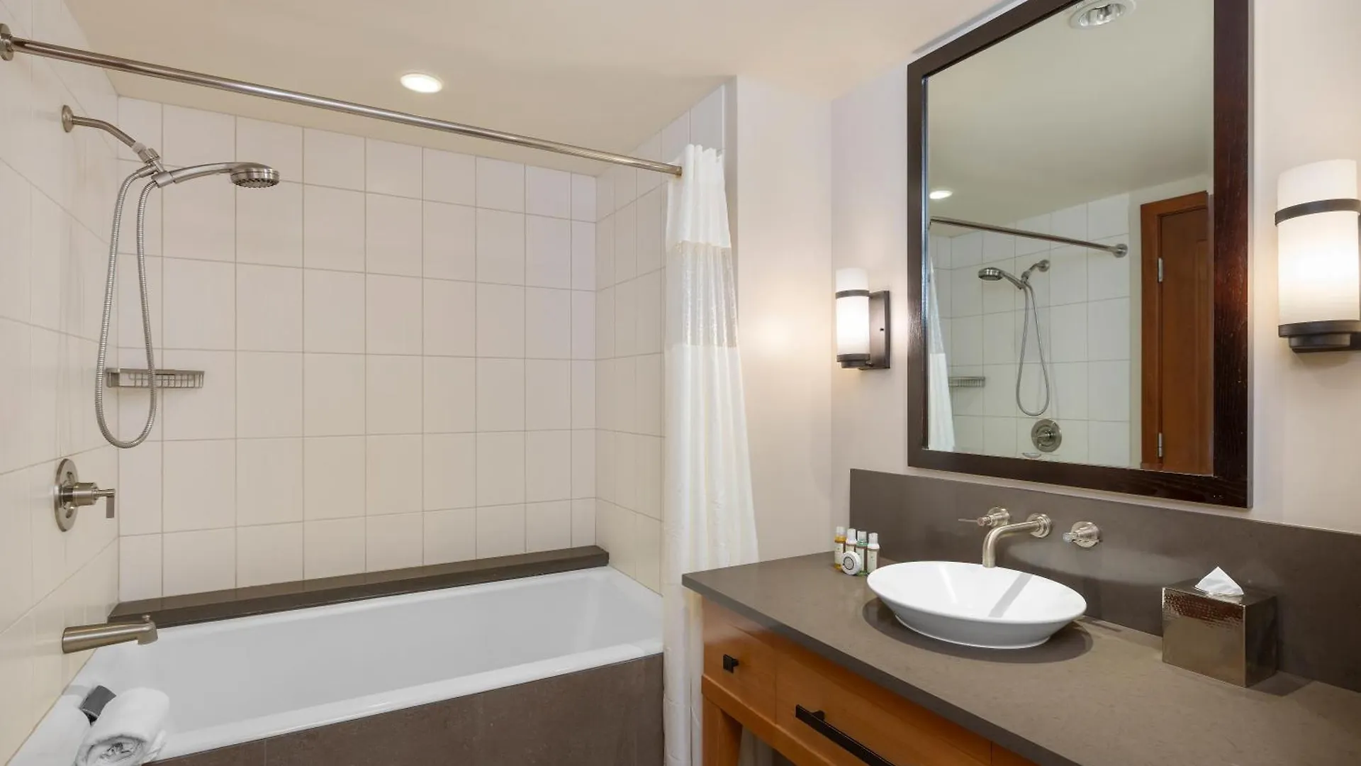 Апартаменты Ko Olina Beach Villas B608 Каполей